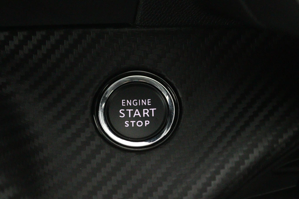 Peugeot e-208 – foto 39