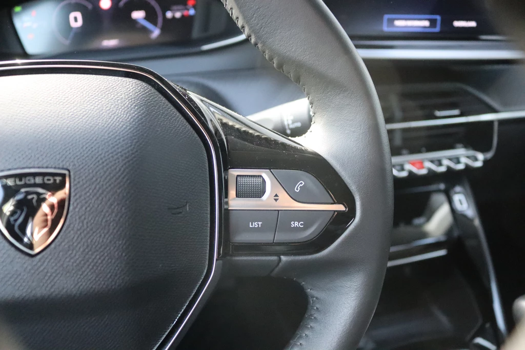 Peugeot 208 – foto 18