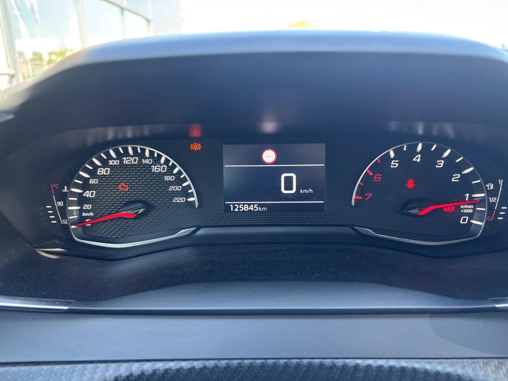 Peugeot 208 – foto 12