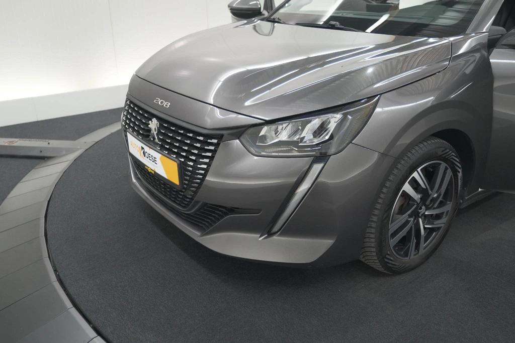 Peugeot 208 – foto 1