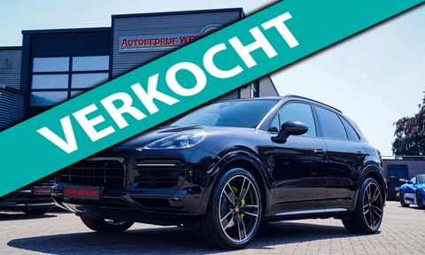 Porsche Cayenne 3.0 E-Hybrid Platinum Edition | Panorama | Sport Chrono | Lane Assist | Trekhaak | Luchtvering | Stoelventilatie