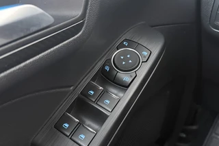 Ford Kuga – thumbnail 22