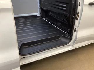 Ford E-Transit Custom – thumbnail 36
