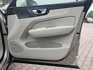 Volvo XC60 – thumbnail 21