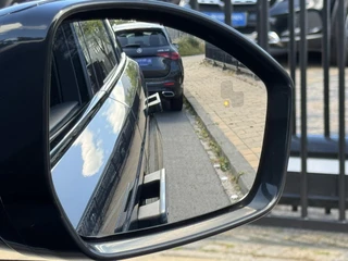 Land Rover Range Rover Velar – thumbnail 38