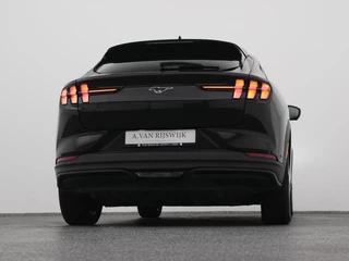 Ford Mustang Mach-E – thumbnail 9