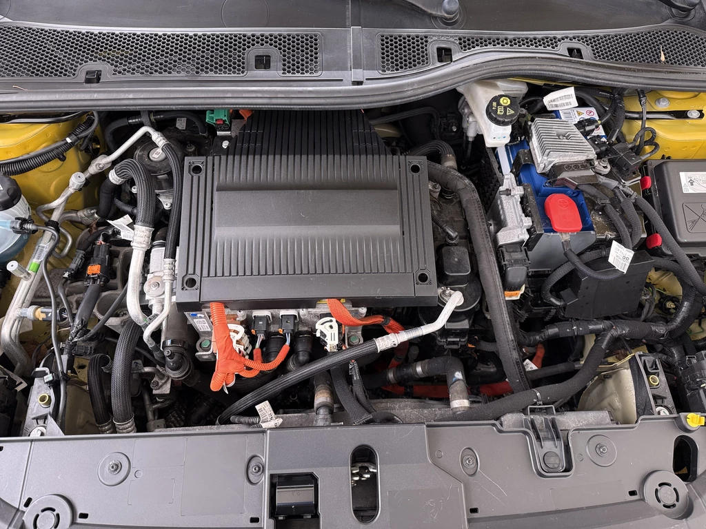 Peugeot e-208 – foto 38
