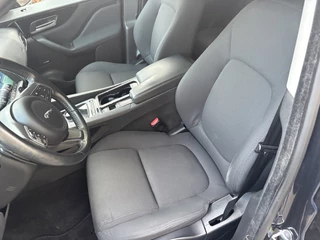Jaguar F-PACE – thumbnail 15