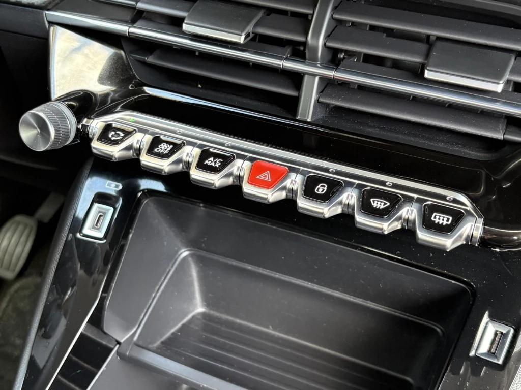 Peugeot 208 – foto 40