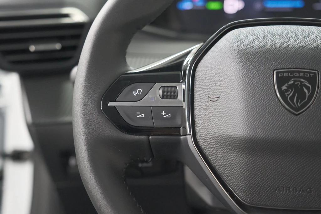 Peugeot e-208 – foto 39