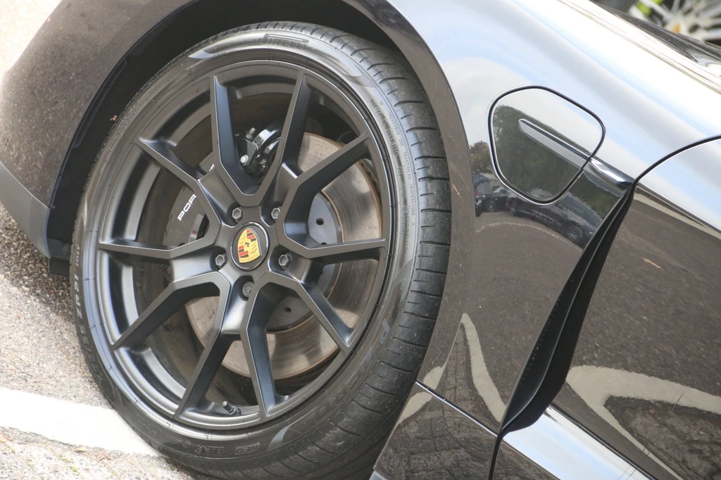 Porsche Taycan – foto 7