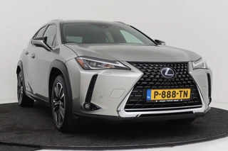 Lexus UX – thumbnail 12