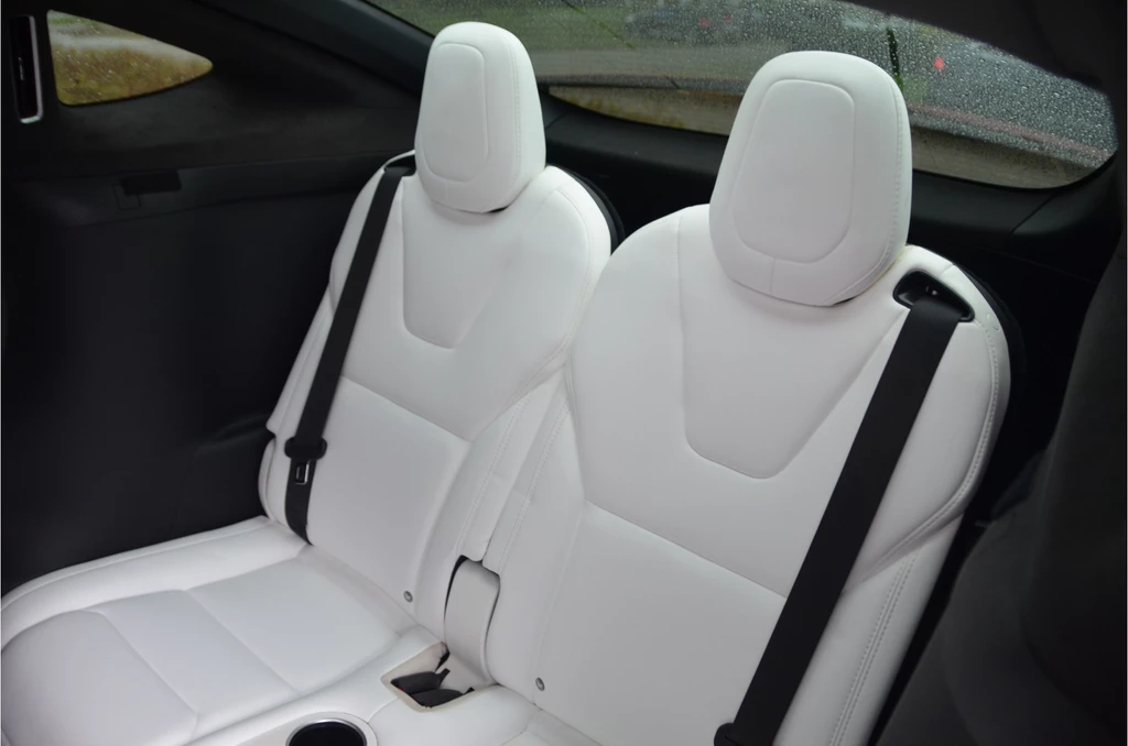 Tesla Model X – foto 15