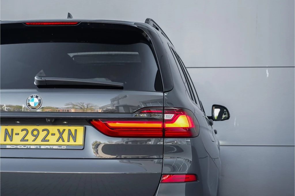 BMW X7 – foto 6