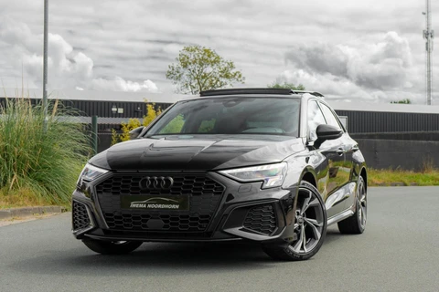 Audi A3 Sportback 40 TFSIe|Panoramadak|Camera|Diamond stitching|Stoel verw.|Sport stoelen|Keyless|
