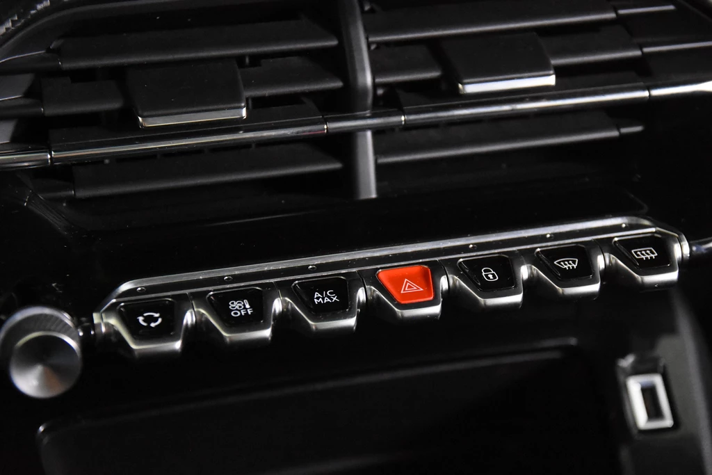 Peugeot 208 – foto 22