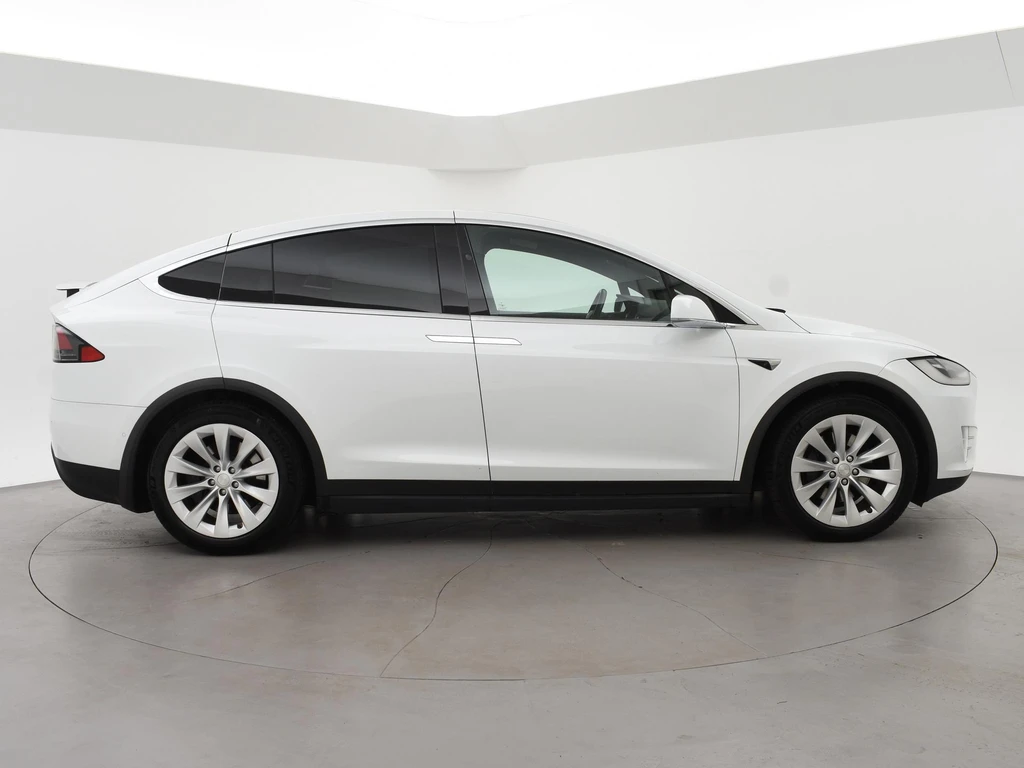 Tesla Model X – foto 6