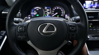 Lexus IS – thumbnail 19
