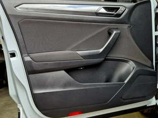 Volkswagen T-Roc – thumbnail 37