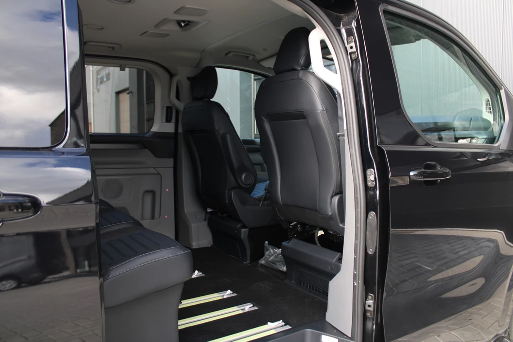 Ford Tourneo Custom – foto 13