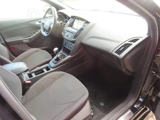 Ford Focus – thumbnail 35