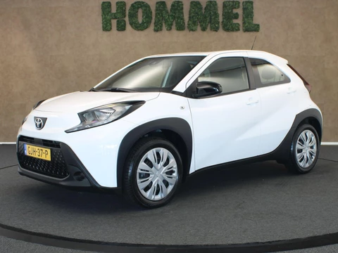 Toyota Aygo X 1.0 VVT-i MT Play  - ORIGINEEL NEDERLANDSE AUTO - AFKOMSTIG VAN 1E EIGENAAR - ADAPTIEVE CRUISE CONTROL - CAMERA - AIRCO - APPLE CARPLAY/ ANDROID AUTO - ELEKTRISCHE RAMEN VOOR