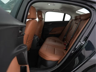 Jaguar XE – thumbnail 9