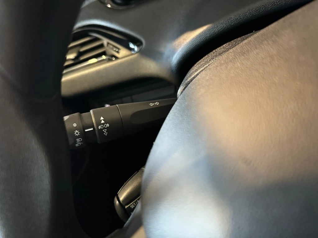 Peugeot 208 – foto 23