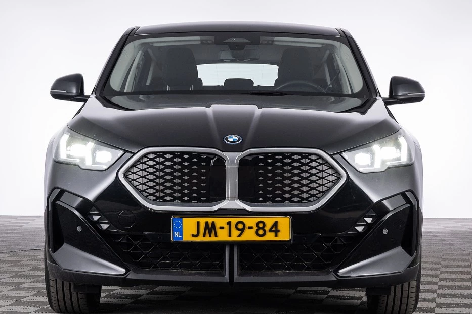 BMW iX2 – foto 8