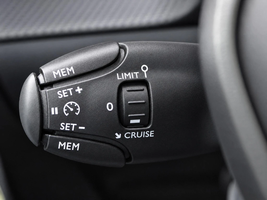 Peugeot 208 – foto 20