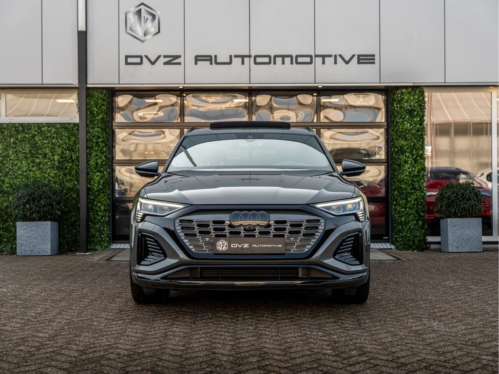 Audi Q8 Sportback e-tron – foto 9