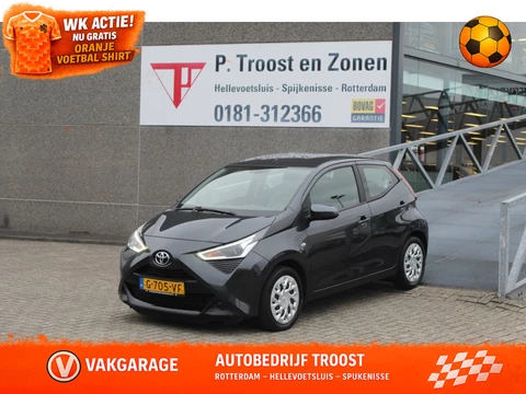 Toyota Aygo 1.0 VVT-i x-play 1ste Eigenaar/Achteruitrijcamera/App connect/Airco/Orig. NL auto/Begrenzer