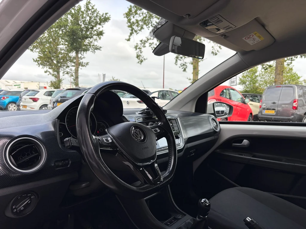 Volkswagen up! – foto 19
