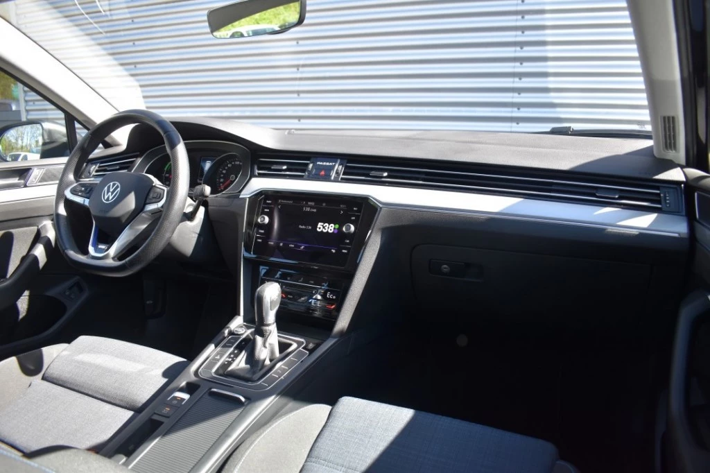 Volkswagen Passat – foto 54