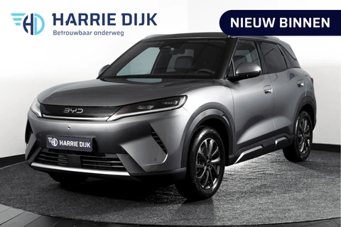 BYD ATTO 2 1.5 DM-i Boost | Panodak | Dig. Cockpit | Adapt. Cruise | Stoel-+Stuurverw. | PDC | 360 Camera | NAV + Carplay / Android | ECC | LM 17" | 1923