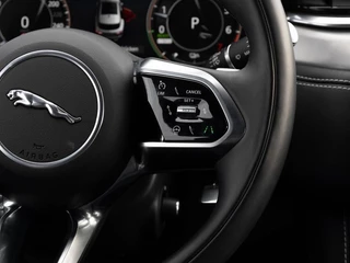 Jaguar F-PACE – thumbnail 13