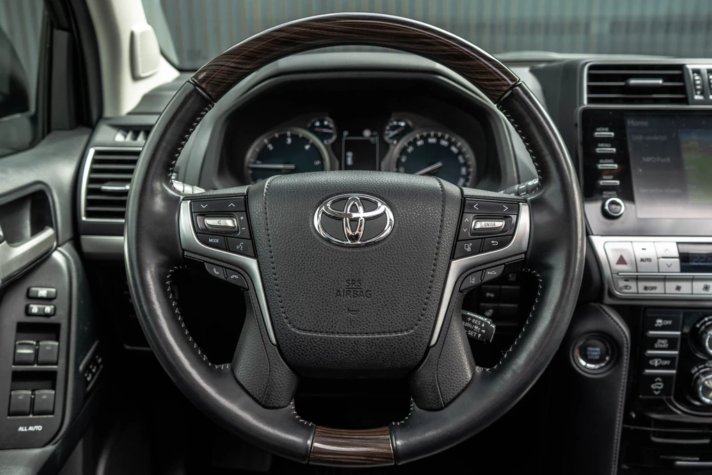 Toyota Land Cruiser – foto 16