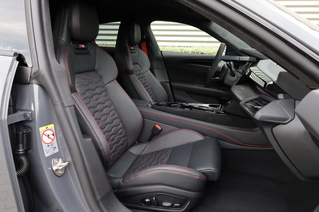 Audi e-tron GT – foto 19