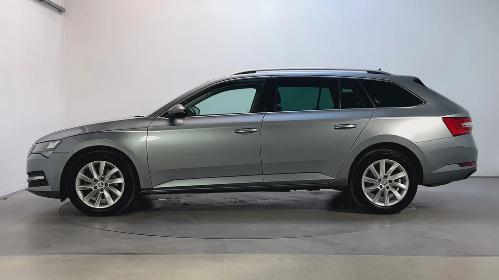 Škoda Superb – foto 2