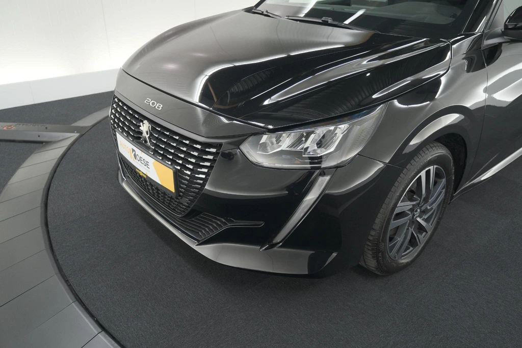 Peugeot 208 – foto 1