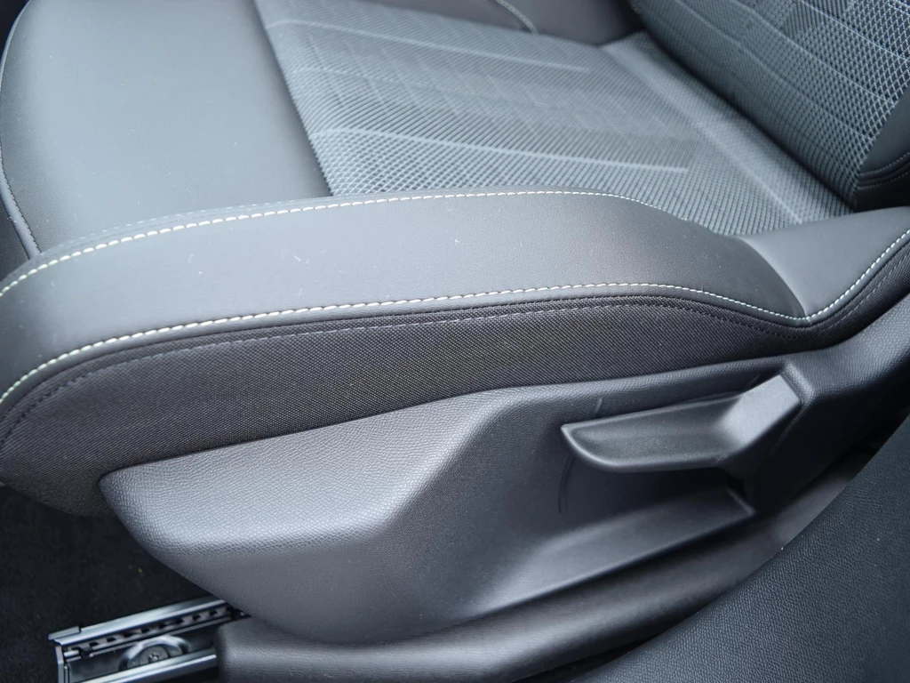 Peugeot e-3008 – foto 21