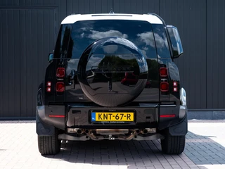 Land Rover Defender – thumbnail 6