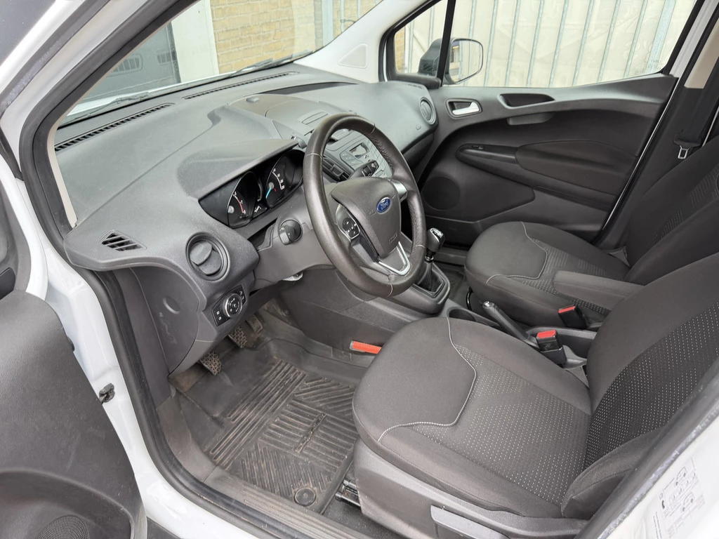 Ford Transit Courier – foto 10