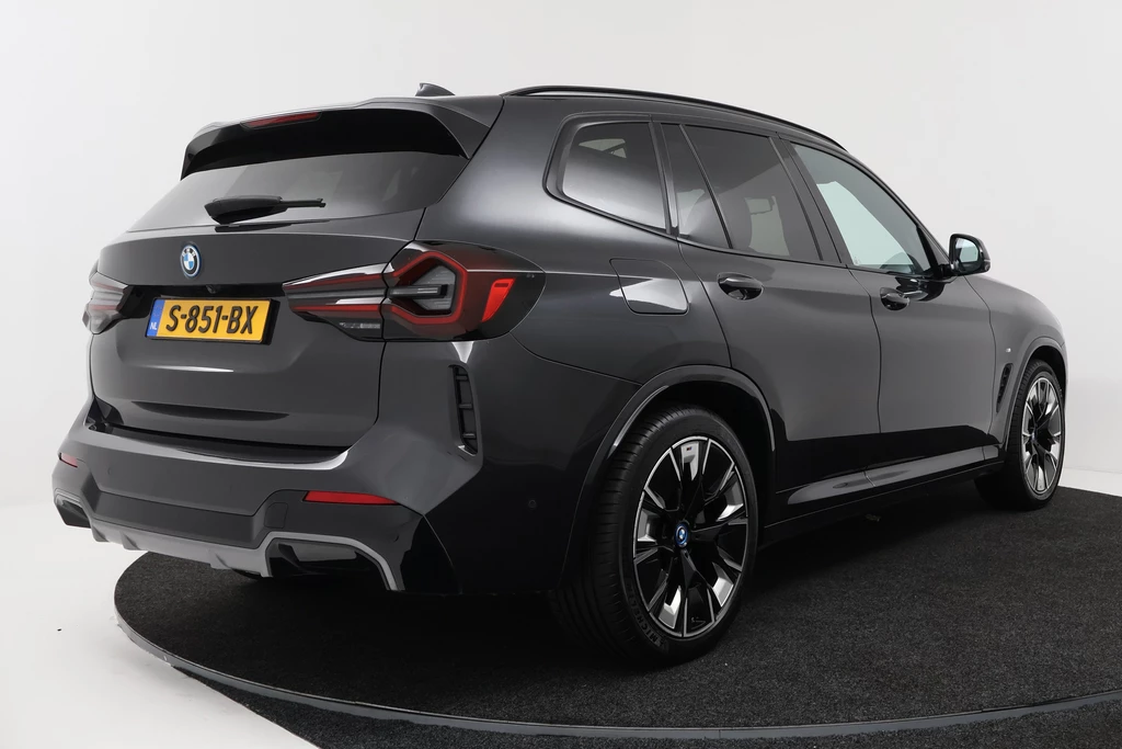 BMW iX3 – foto 4