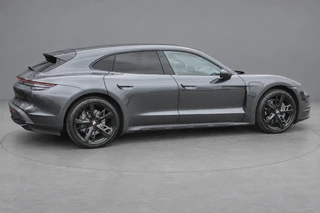 Porsche Taycan – thumbnail 4