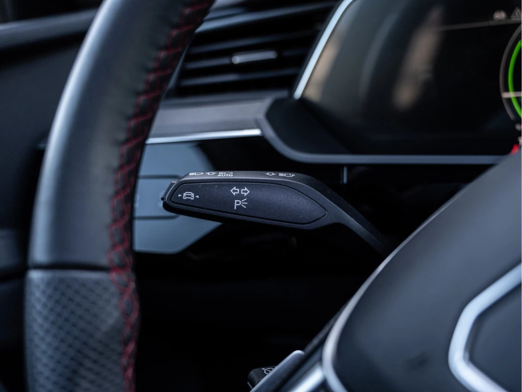 Audi Q8 Sportback e-tron – foto 42