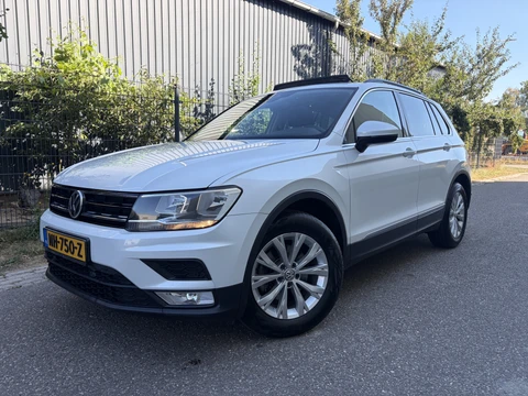 Volkswagen Tiguan 1.4 TSI Comfortline / NAVI / CRUISE / PANORAMADAK / 155dkm! NAP!