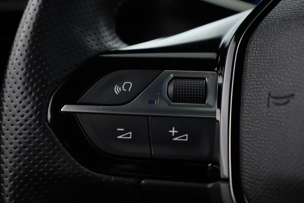 Peugeot 208 – foto 9