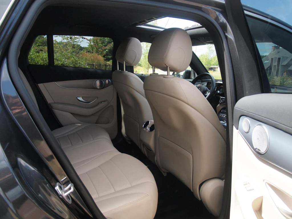 Mercedes-Benz EQC – foto 32