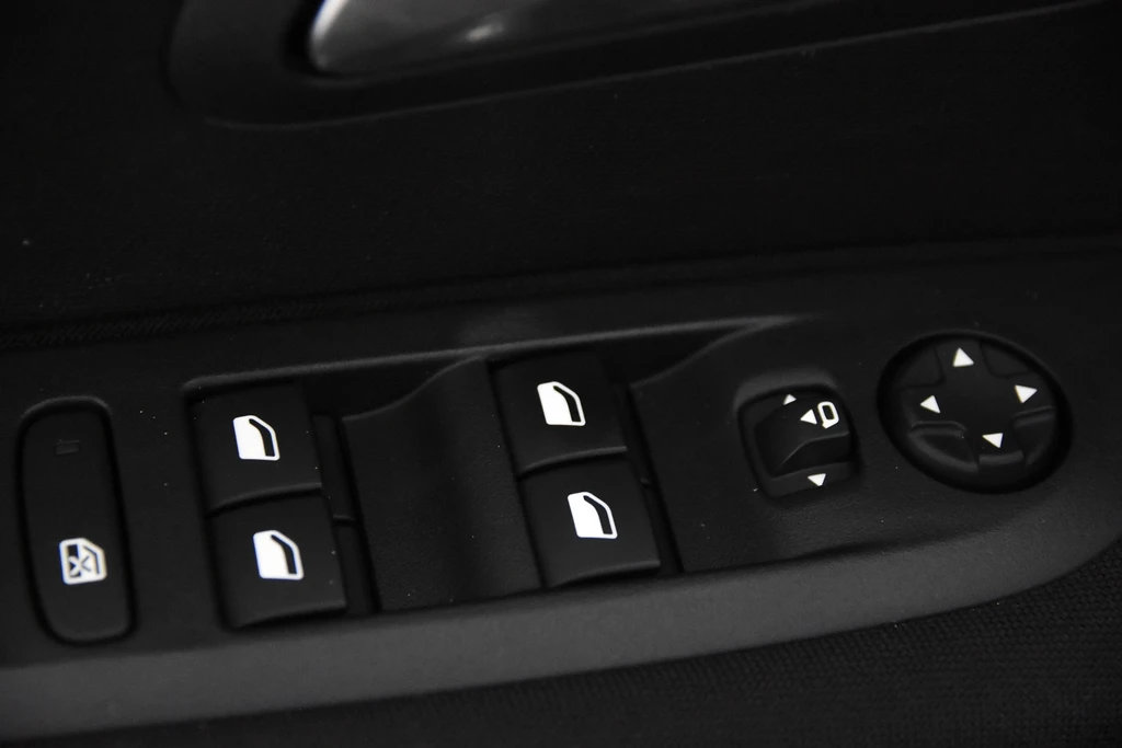 Peugeot 208 – foto 23